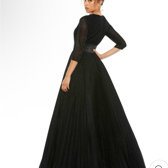 SHIMMERING PLEATED A-LINE 3/4 SLEEVE GOWN - Picture 2 of 5